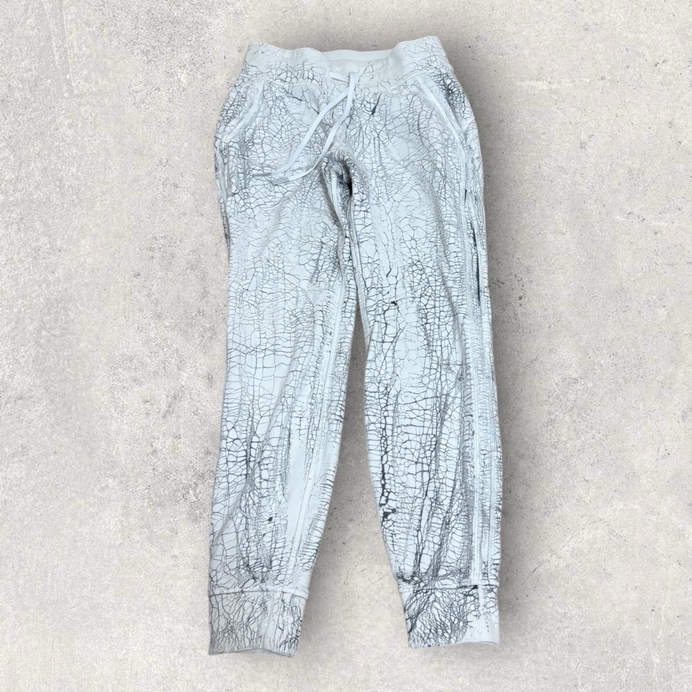 Lululemon warm down jogger - Picture 3 of 7